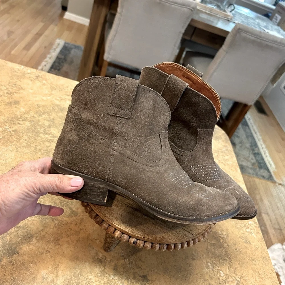 Chocolat Blu Taupe Brown Western Ankle Boots - Picture 9 of 11